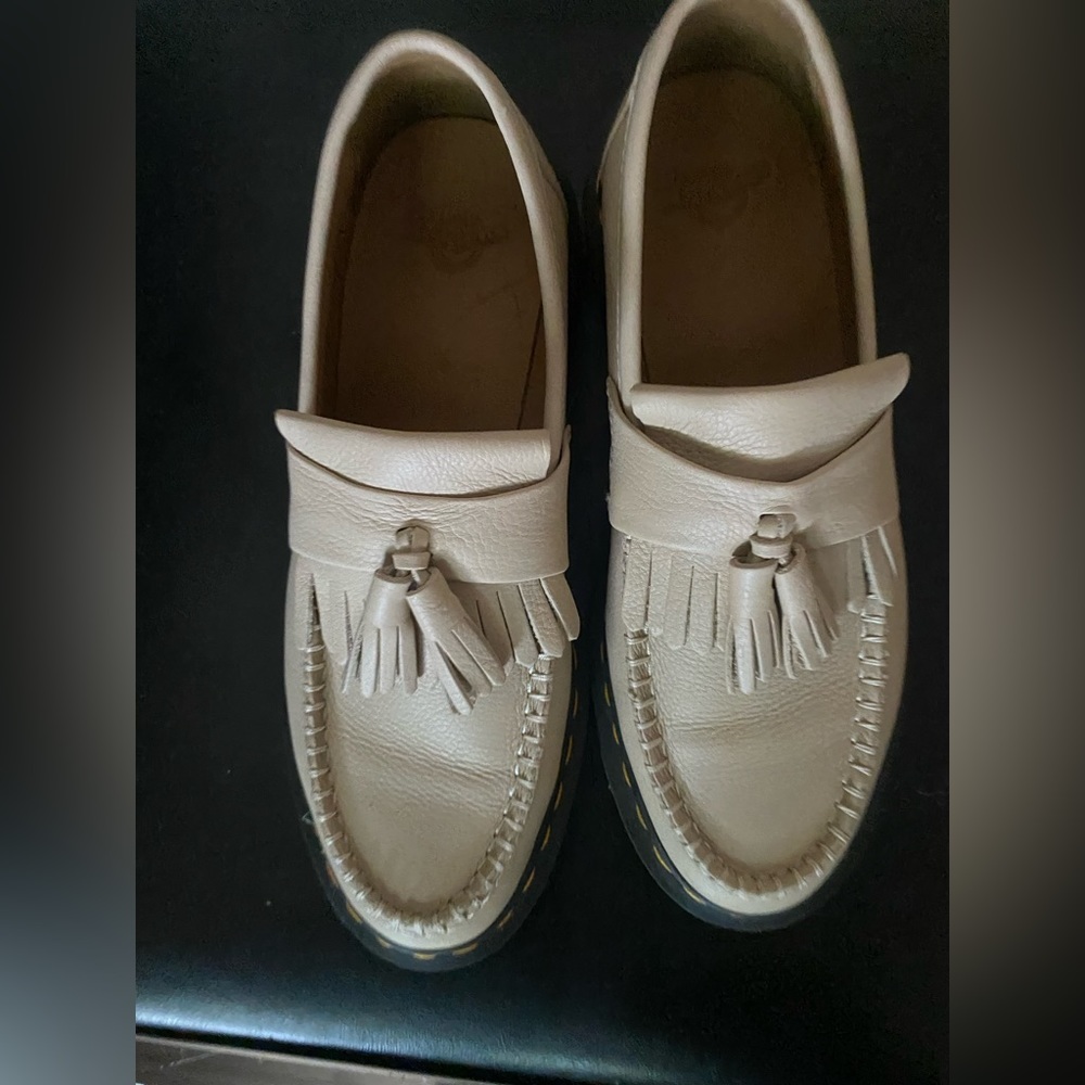 Size 8 Doc Martens Women’s Virginia Leather Tassel Loafers in Parchment Beige